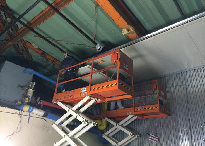 天井パネル張り