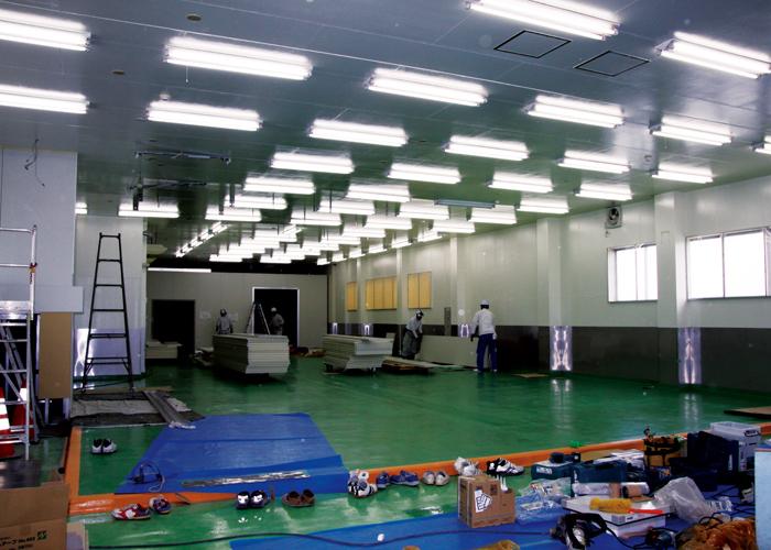 工事中(工場内)