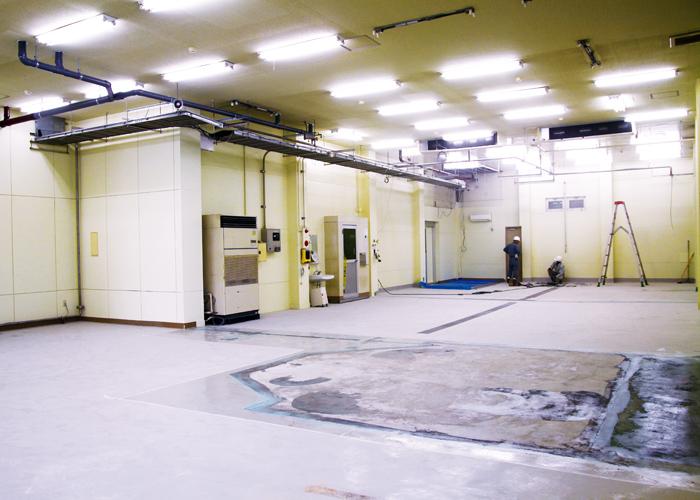 工事中(工場内)